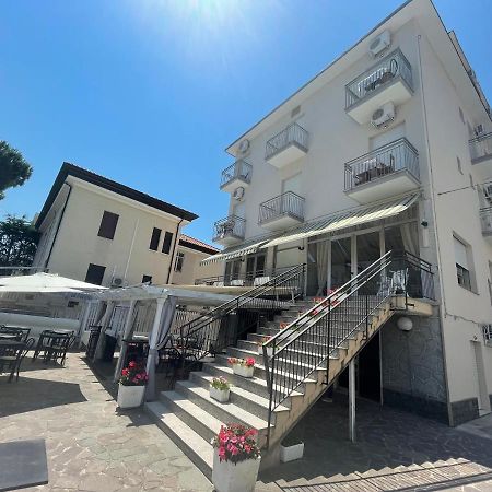 Hotel Moroni Rimini Ngoại thất bức ảnh