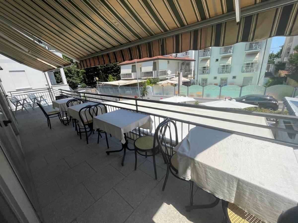 Hotel Moroni Rimini Ngoại thất bức ảnh