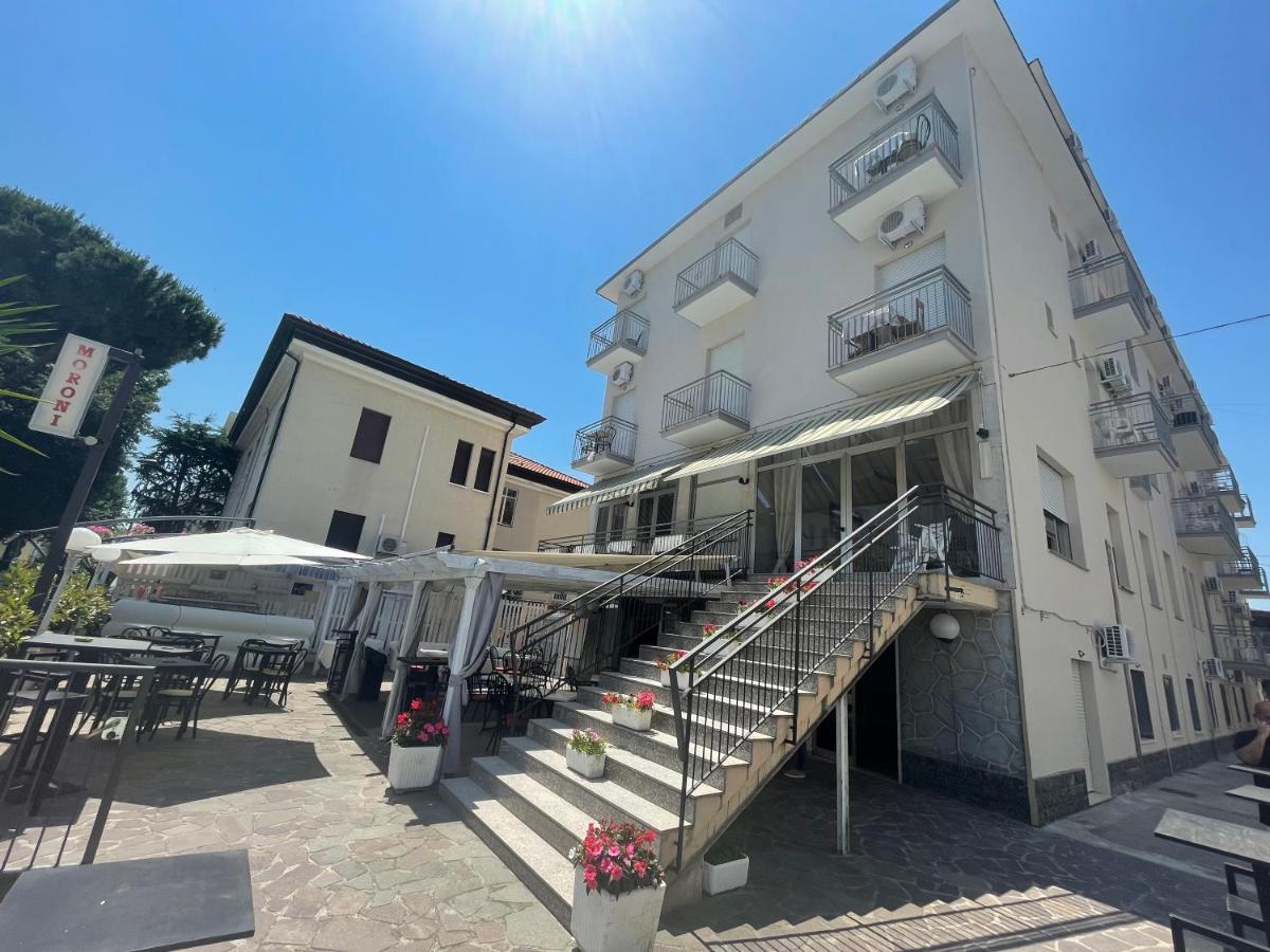 Hotel Moroni Rimini Ngoại thất bức ảnh