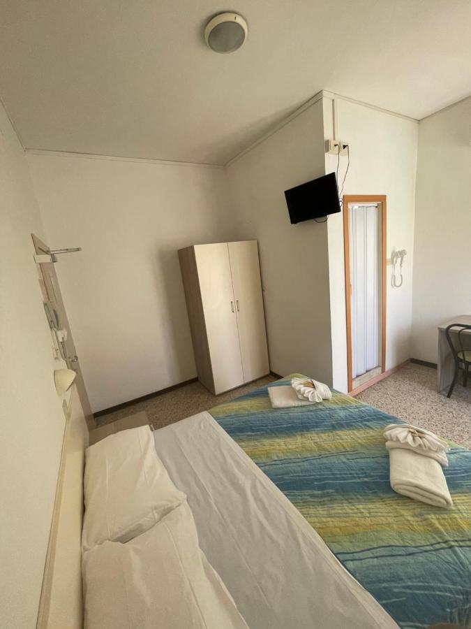 Hotel Moroni Rimini Ngoại thất bức ảnh
